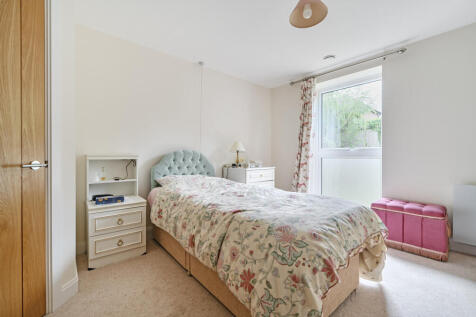 1331962-19-688b48...