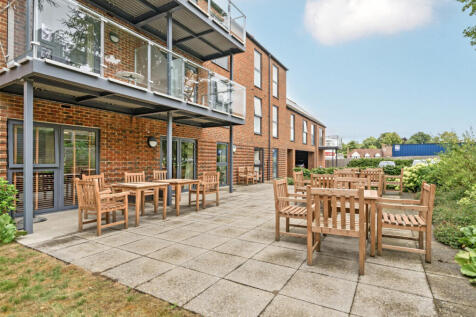 1331962-6-688b470...