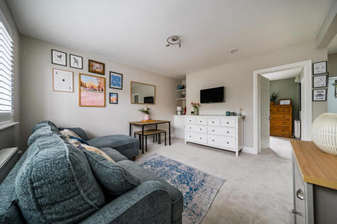 1370555-10-68f23d...