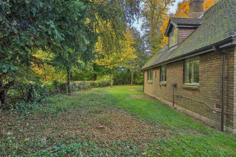 1364640-28-68f0c1...