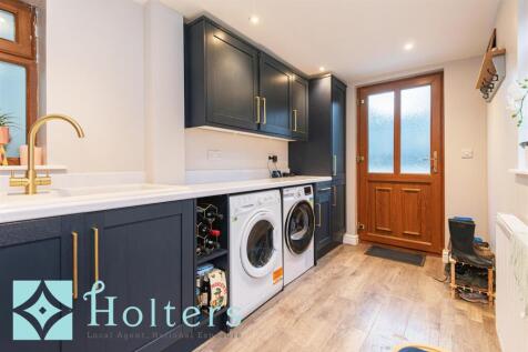 18 Irfon Bridge Road, Builth Wells-38.jpg