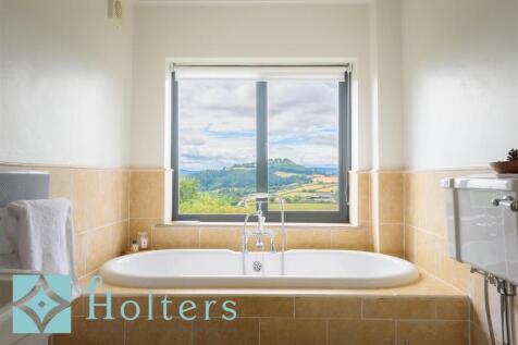 Charles's Cottage, Round Oak-08.jpg