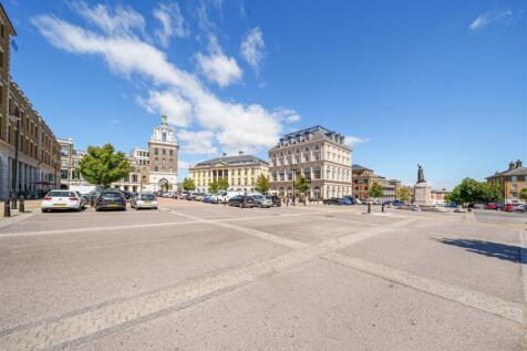Queen Mother Square.jpg