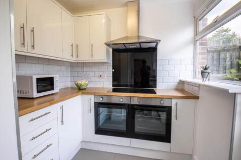 56_Hillside_Avenue_C