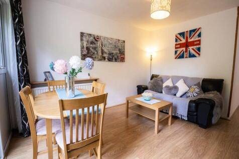 12_Nursery_Walk_Cant