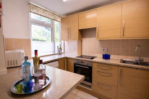 12_Nursery_Walk_Cant