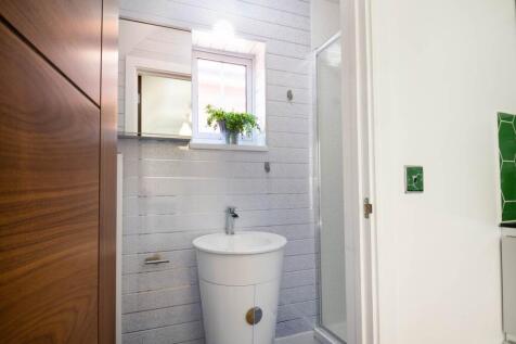 Apt_5_1_WoodlandWay_