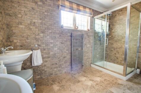 En-Suite Shower