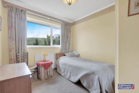 Four Bed Detached House in Glusburn14.jpeg