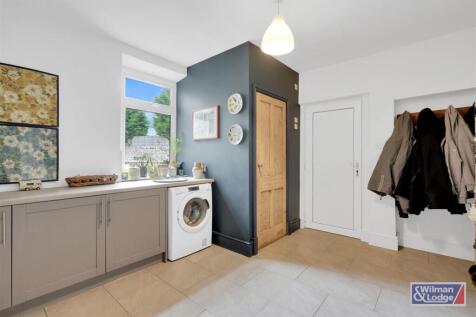 Five Bed Barn Conversion for sale in Cowling (11).