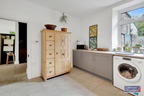 Five Bed Barn Conversion for sale in Cowling (13).