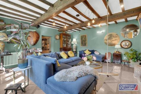 Period Property - Four Bed with Formal Gardens (21