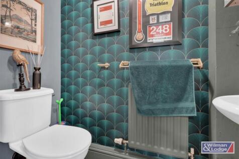 Period Property - Four Bed with Formal Gardens (29