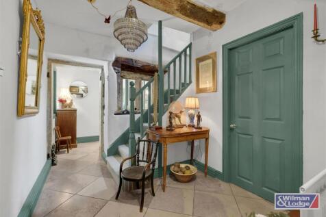 Period Property - Four Bed with Formal Gardens (23