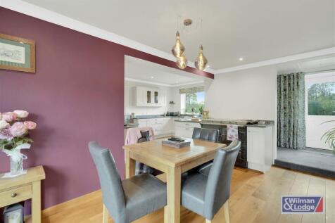 Four Bed Barn Conversion 17