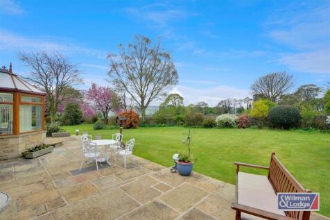 Four Bed Barn Conversion 32