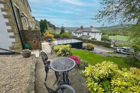 3 bed semi-detached property, Utley