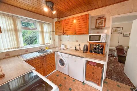 3 bed semi, Oakworth