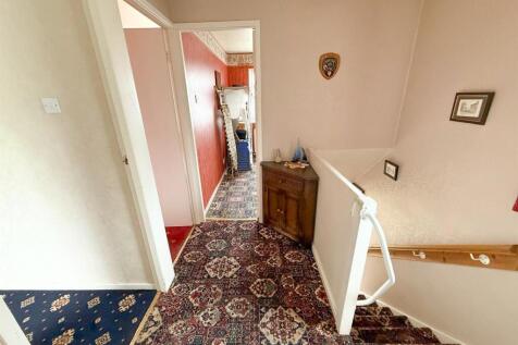 3 bed semi, Oakworth