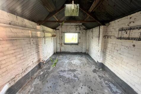 Detached Garage