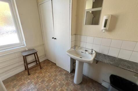 Communal Shower Room