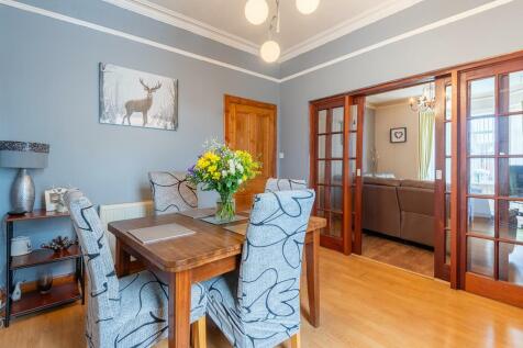 DINING ROOM AGAIN