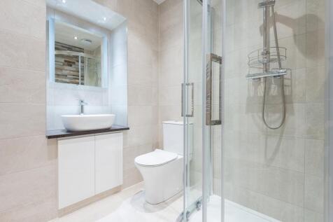 ENSUITE SHOWER ROOM