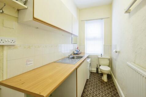 Utility/Toilet