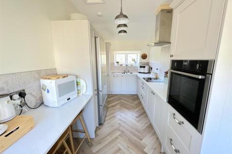 Modern Breakfast Kitchen