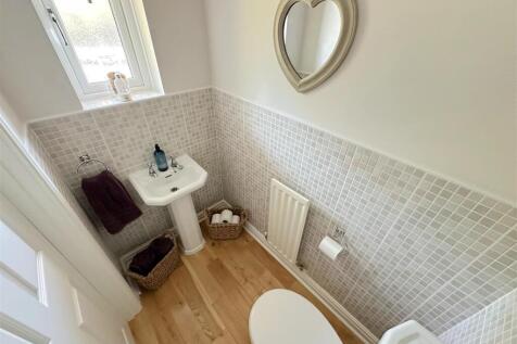 Cloakroom/WC