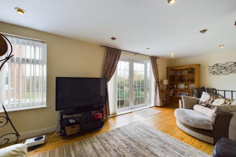 Lounge/Sitting Room