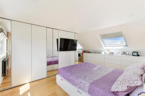 BLETCHINGLEY CLOSE (8).jpg