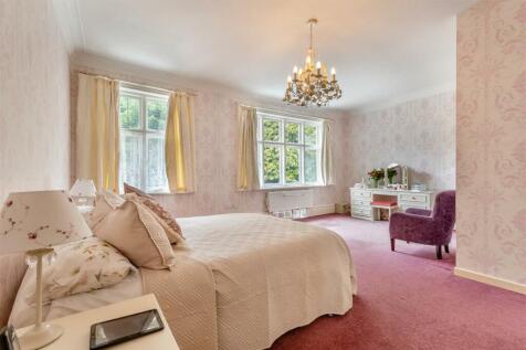 8599546-interior10.jpg