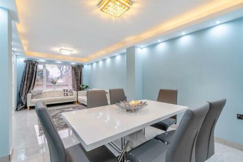 8629938-interior02.jpg