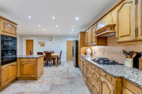 8631941-interior24.jpg