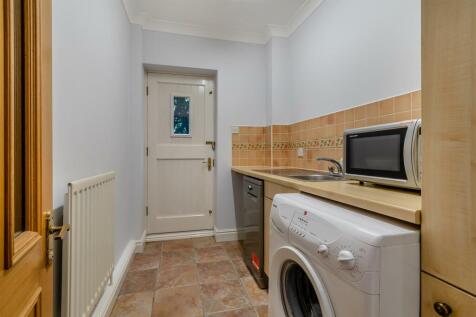 8631941-interior19.jpg