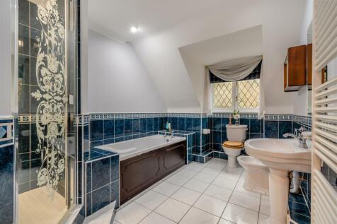 8631941-interior32.jpg