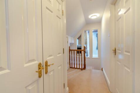 8631941-interior42.jpg