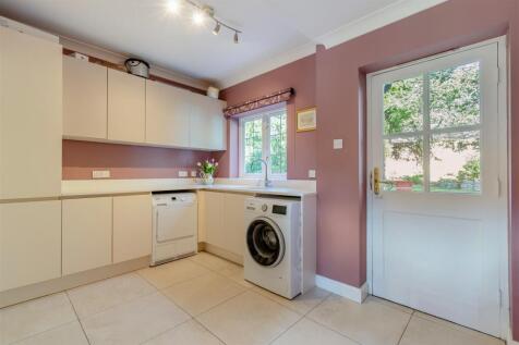 8634113-interior01.jpg