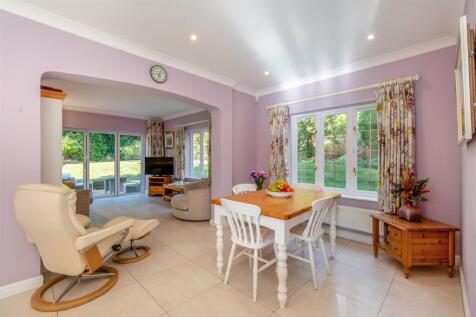 8634113-interior08.jpg