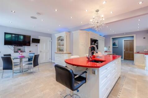 8642730-interior69.jpg