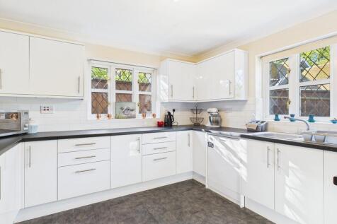 CAM01689G0-PR0461...