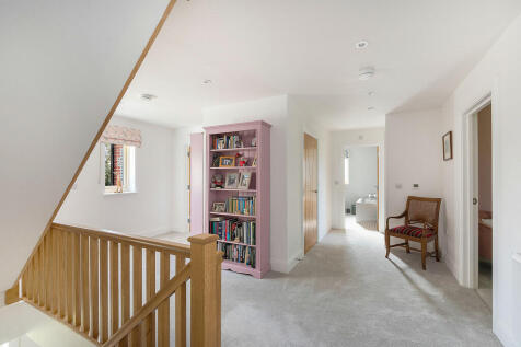 4 Flint Way ph27