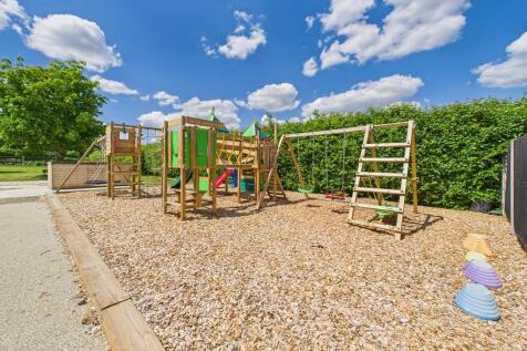 CAM01689G0-PR0470...