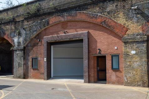 Bermondsey Arches  May 233.jpg
