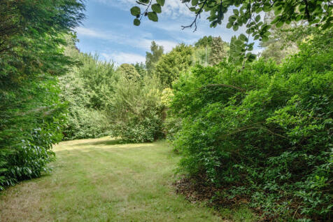 1312612-4-685e975...