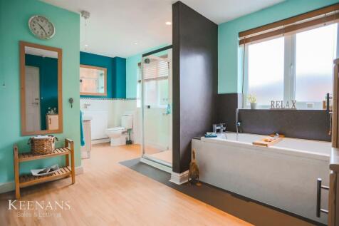Bathroom2.jpg