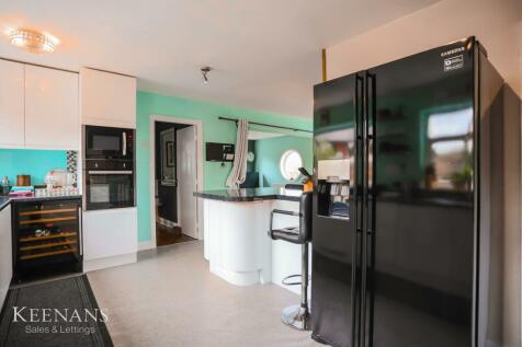Kitchen4.jpg