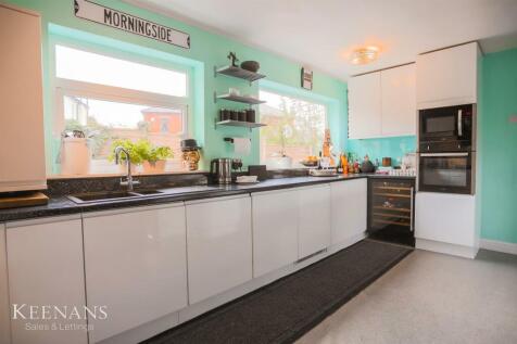 Kitchen5.jpg