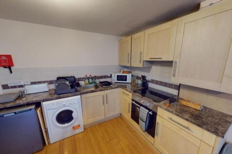 Flat-11-The-Yard-12152022_124550